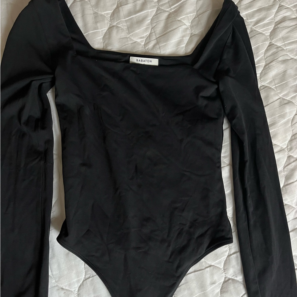 Aritzia contour square neck